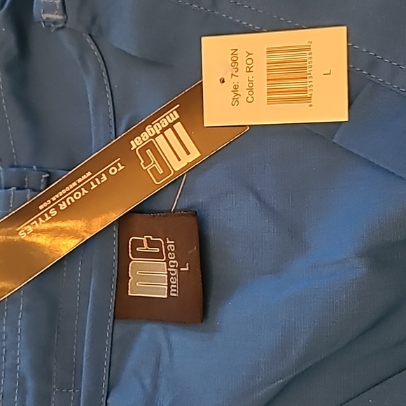 Scrub set - Picture 2 of 2